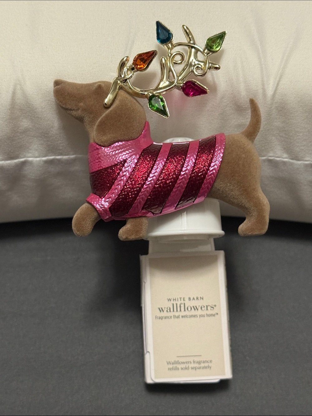 Bath & Body Works Holiday Brown Dachshund Wallflower with Pink & Jewel Accents - Picture 3 of 6